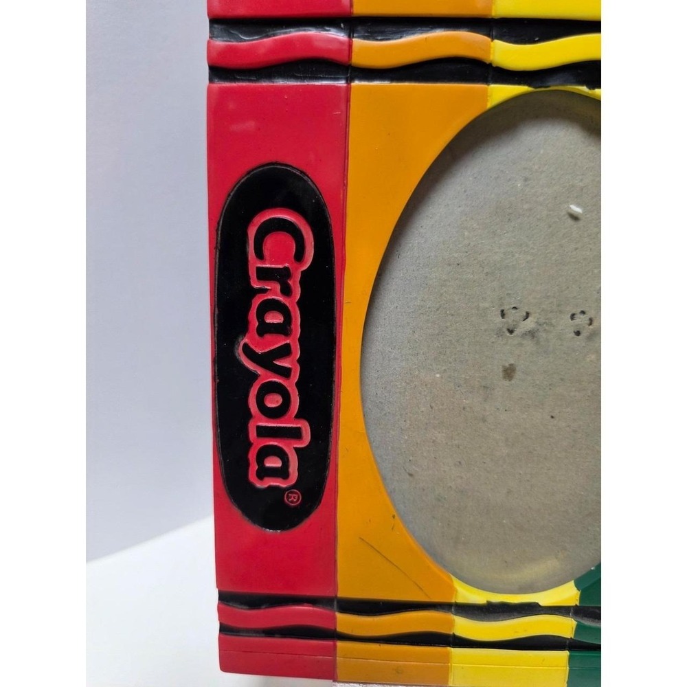 vintage 2003 Crayola 4x6 picture frame decorated with 3D crayon shapes - Picture 2 of 6
